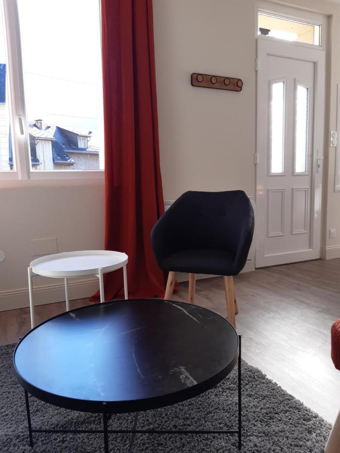 شقة T3 Neuf 65M2 5 Personnes Avec Jardin Au Calme, Menage Inclus, Local Velo Bagnères-de-Luchon المظهر الخارجي الصورة
